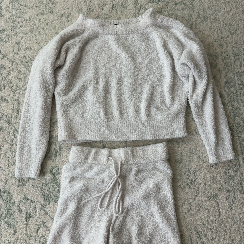 VS Cozy Cream Knit Lounge Set